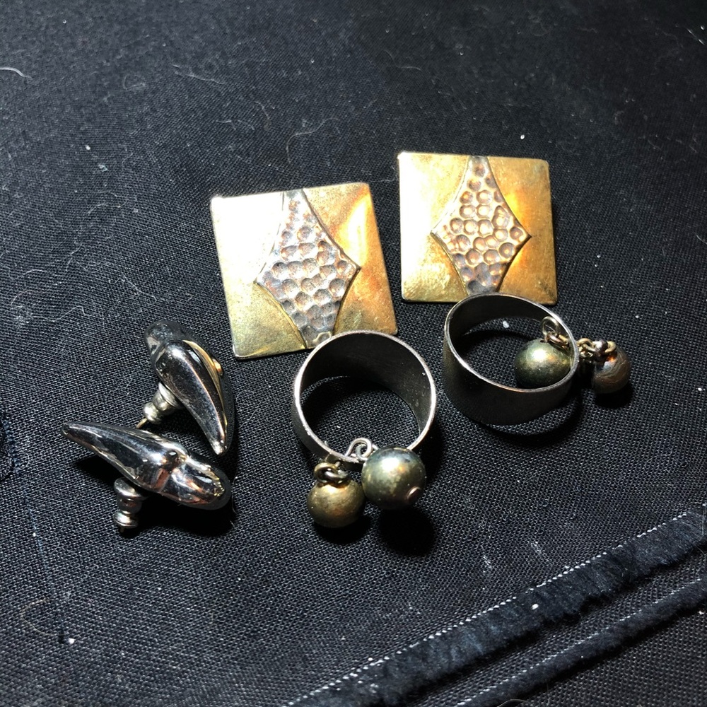 Silver/gold earrings
